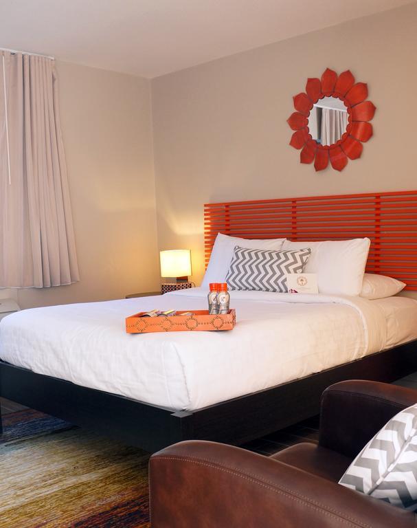 Hotel Lush Royale - All Male Gay A North Beach Village 3*