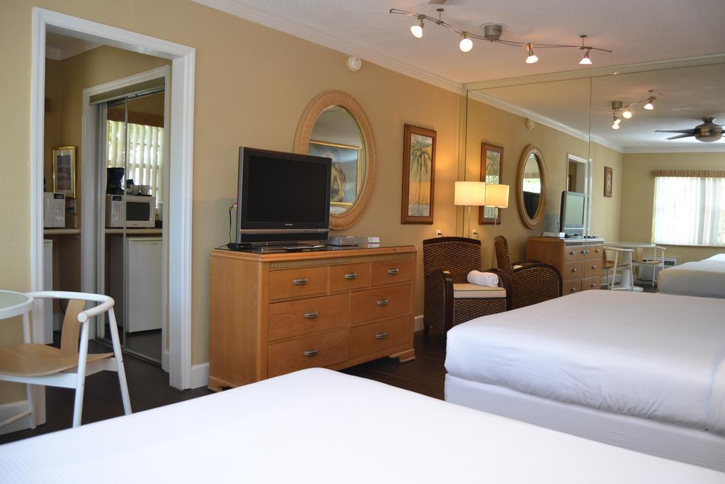 Lush Royale - All Male Gay A North Beach Village Hotel 3*