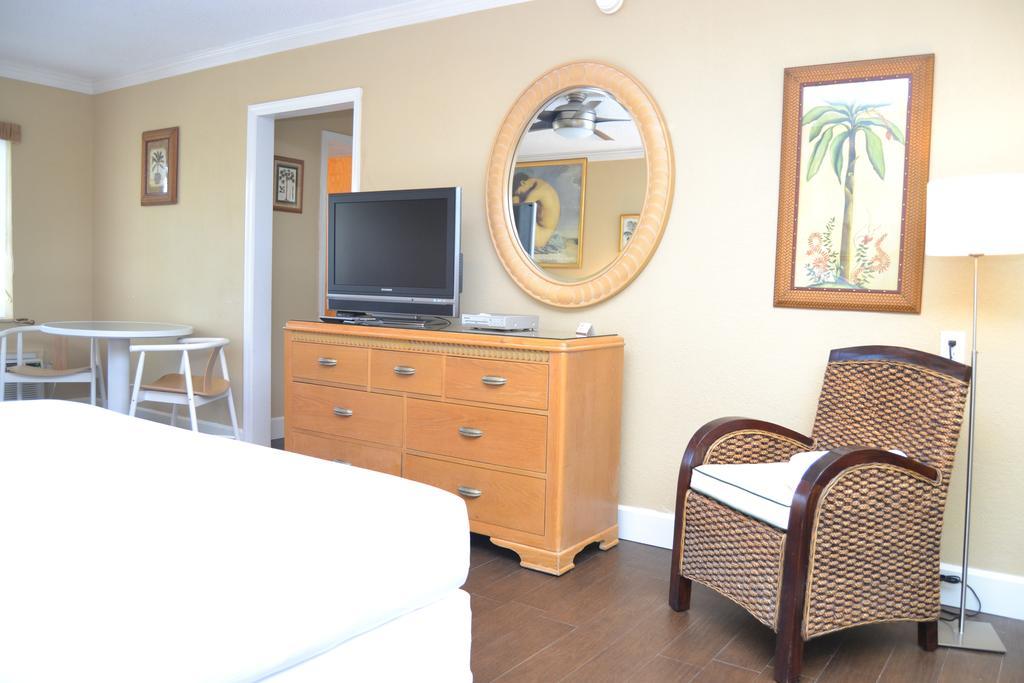 Hotel Lush Royale - All Male Gay A North Beach Village Fort Lauderdale