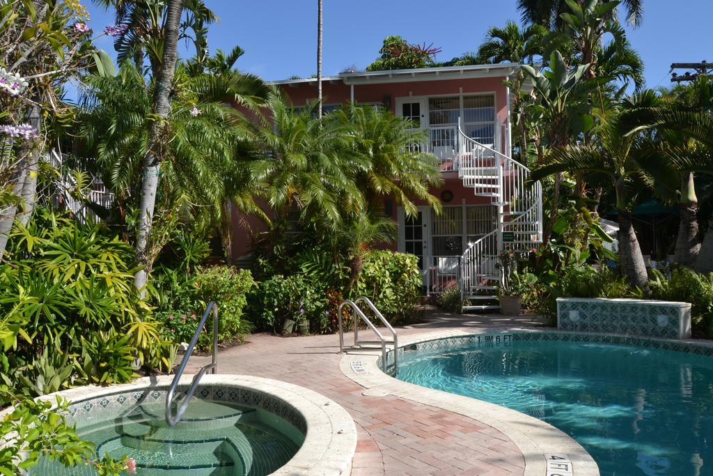 Lush Royale - All Male Gay A North Beach Village Hotel Fort Lauderdale