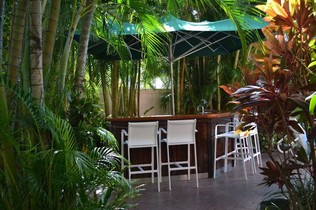Hotel Lush Royale - All Male Gay A North Beach Village