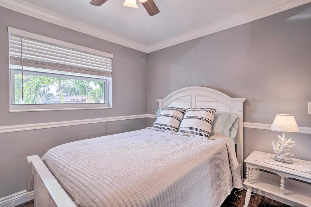 Tropical Palm Escape With Outdoor Paradise! Palm Beach Gardens