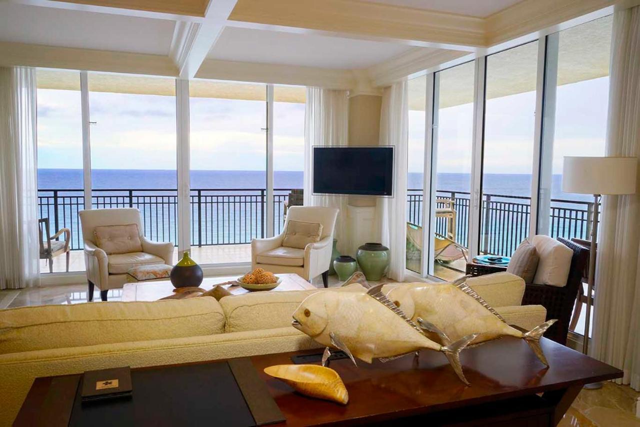 Palm Singer Island & Luxury