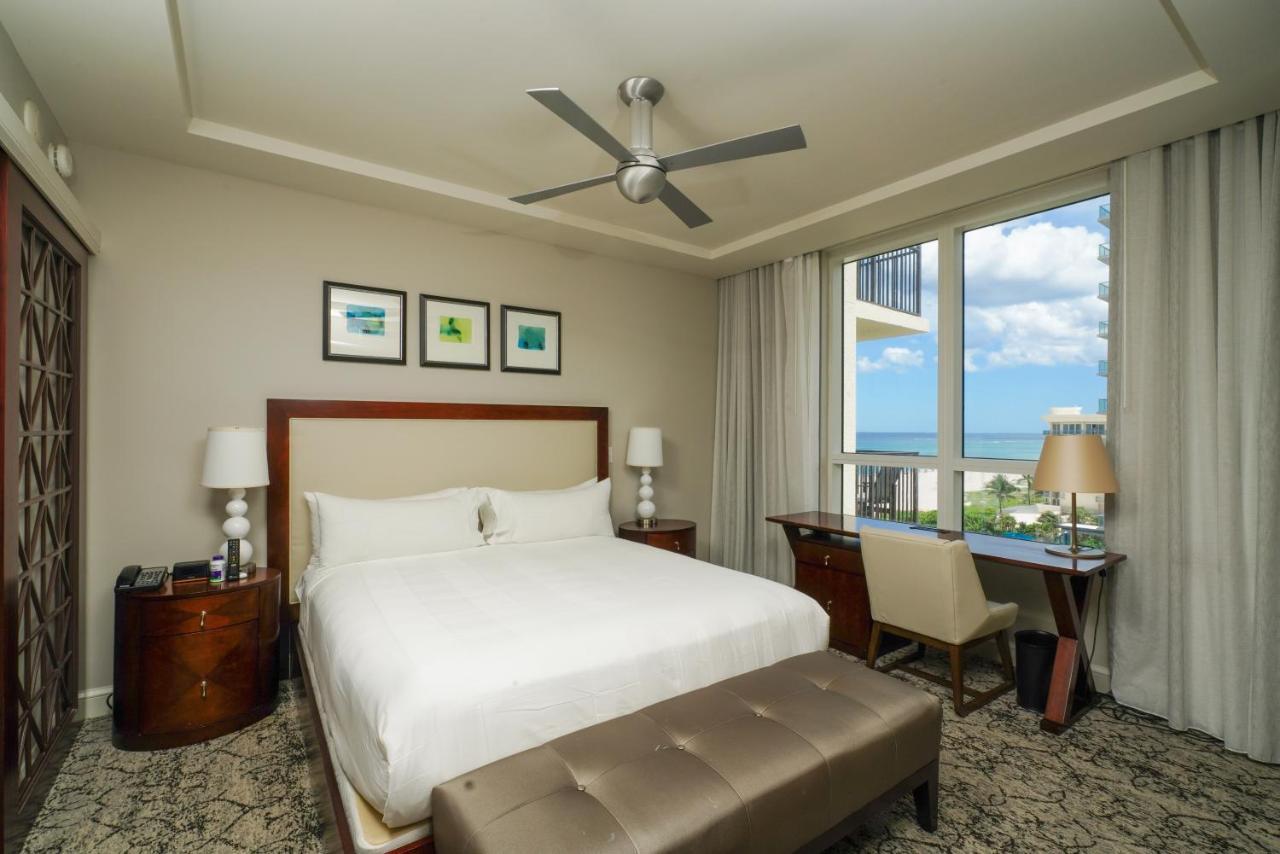 Palm Singer Island & Luxury