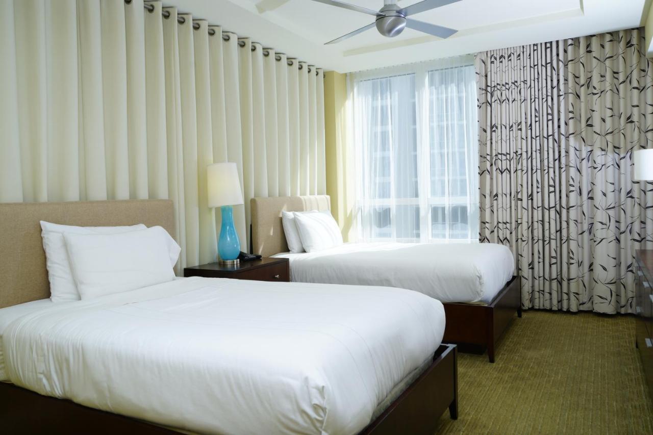 Palm Singer Island & Luxury