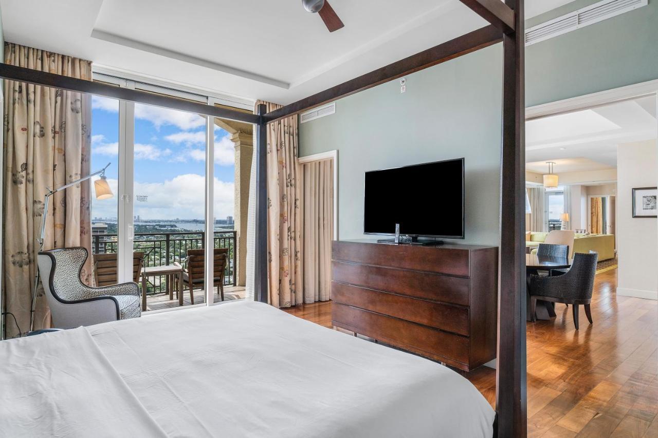 Palm Singer Island & Luxury