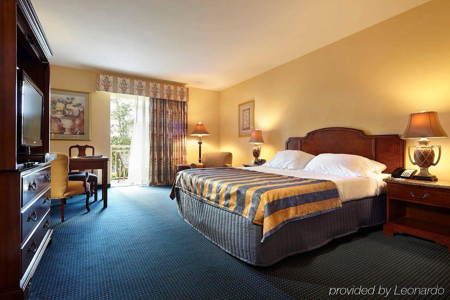 Trianon Bonita Bay