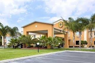 Super 8 By Wyndham Daytona 2*