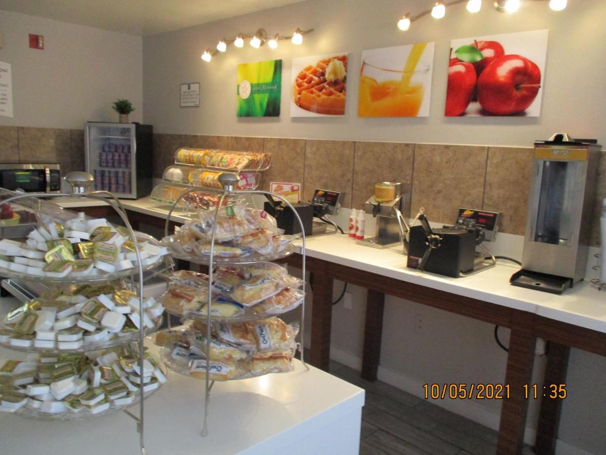Quality Inn & Suites Kissimmee By The Lake Four Corners