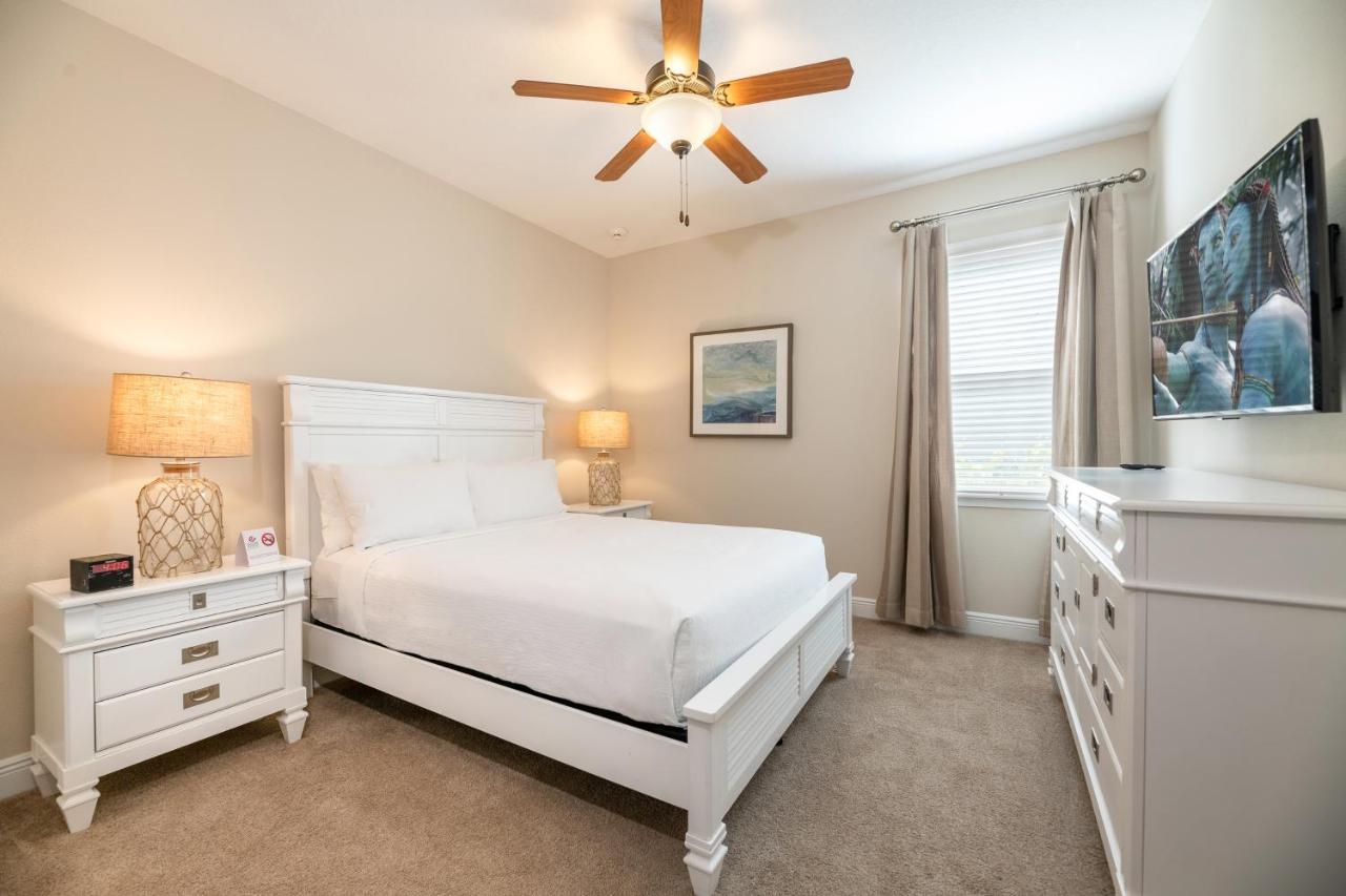 Modern Retreat: Water Park Access & Amenities * Orlando