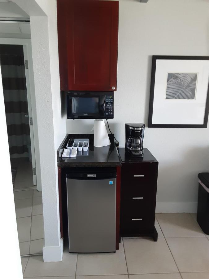 Bay View, Studio206, Steps Away! Pool+wifi Apartment Ruskin