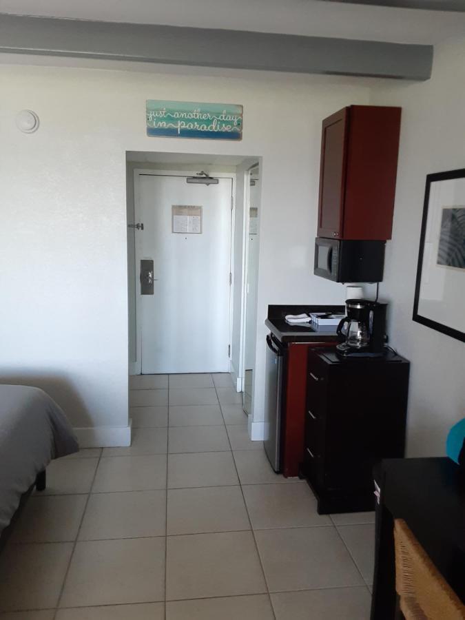 Bay View, Studio206, Steps Away! Pool+wifi * Ruskin