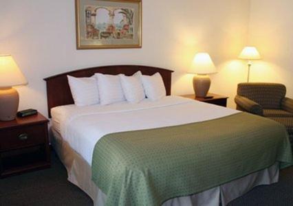 Quality & South Hotel 2*