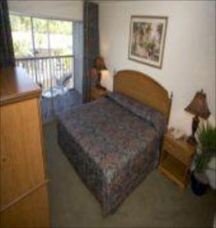 Western & 3* Naples