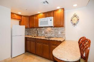 Tween Waters Island & Resort 3*
