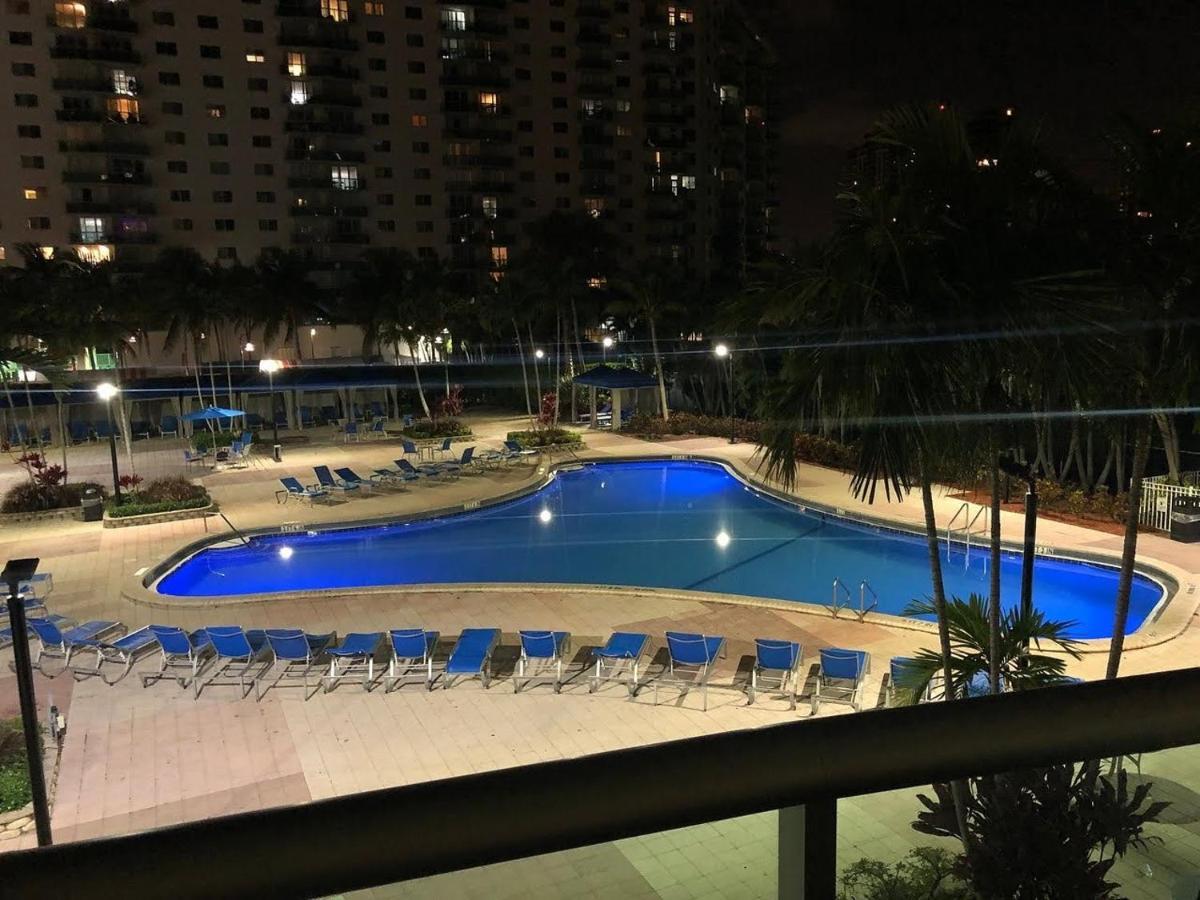 Miami Oceanview Oasis Collins Ave Free Parking Apartment