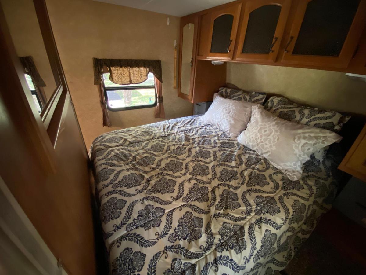 Campsite Water Front Tracer Rv By Glampers Camp