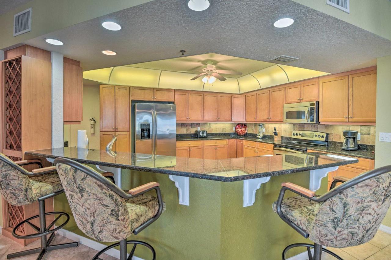 Apartment Coastal Penthouse Steps To New Smyrna Beach! New Smyrna Beach