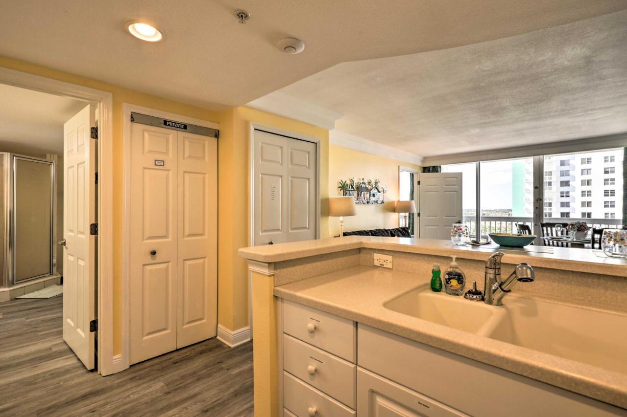 Ocean-view Daytona Retreat With Balcony * Daytona Beach