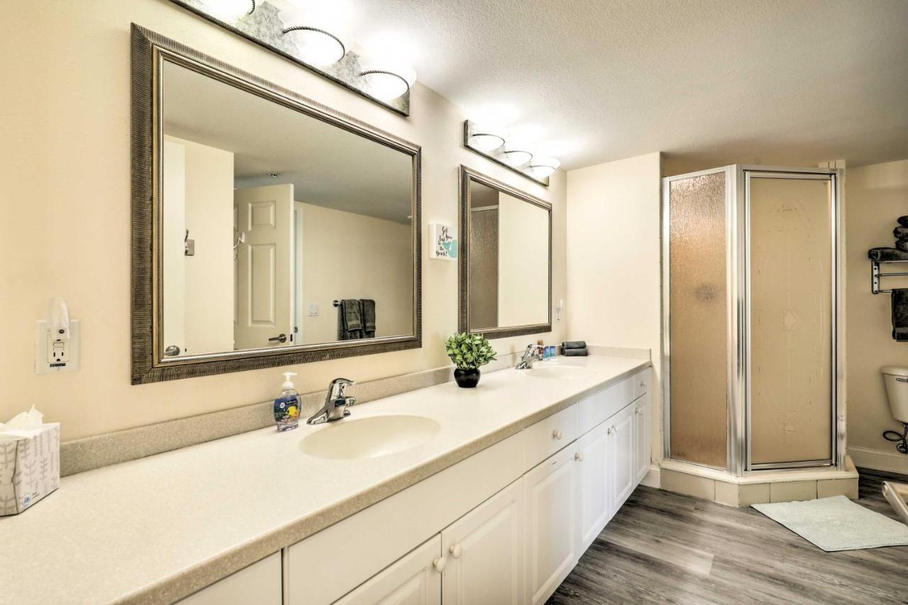 Ocean-view Daytona Retreat With Balcony