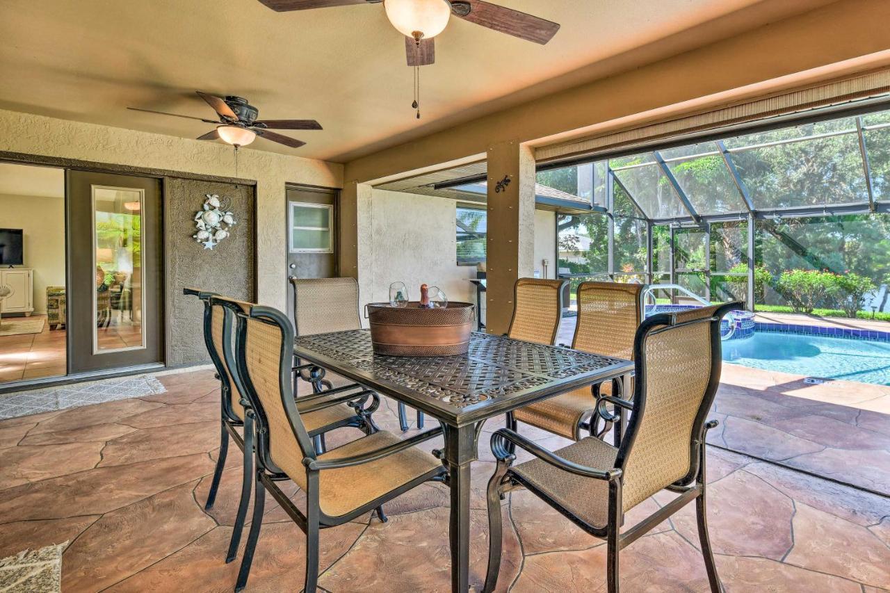 Holiday home Port Charlotte Retreat With Heated Pool And Spa!
