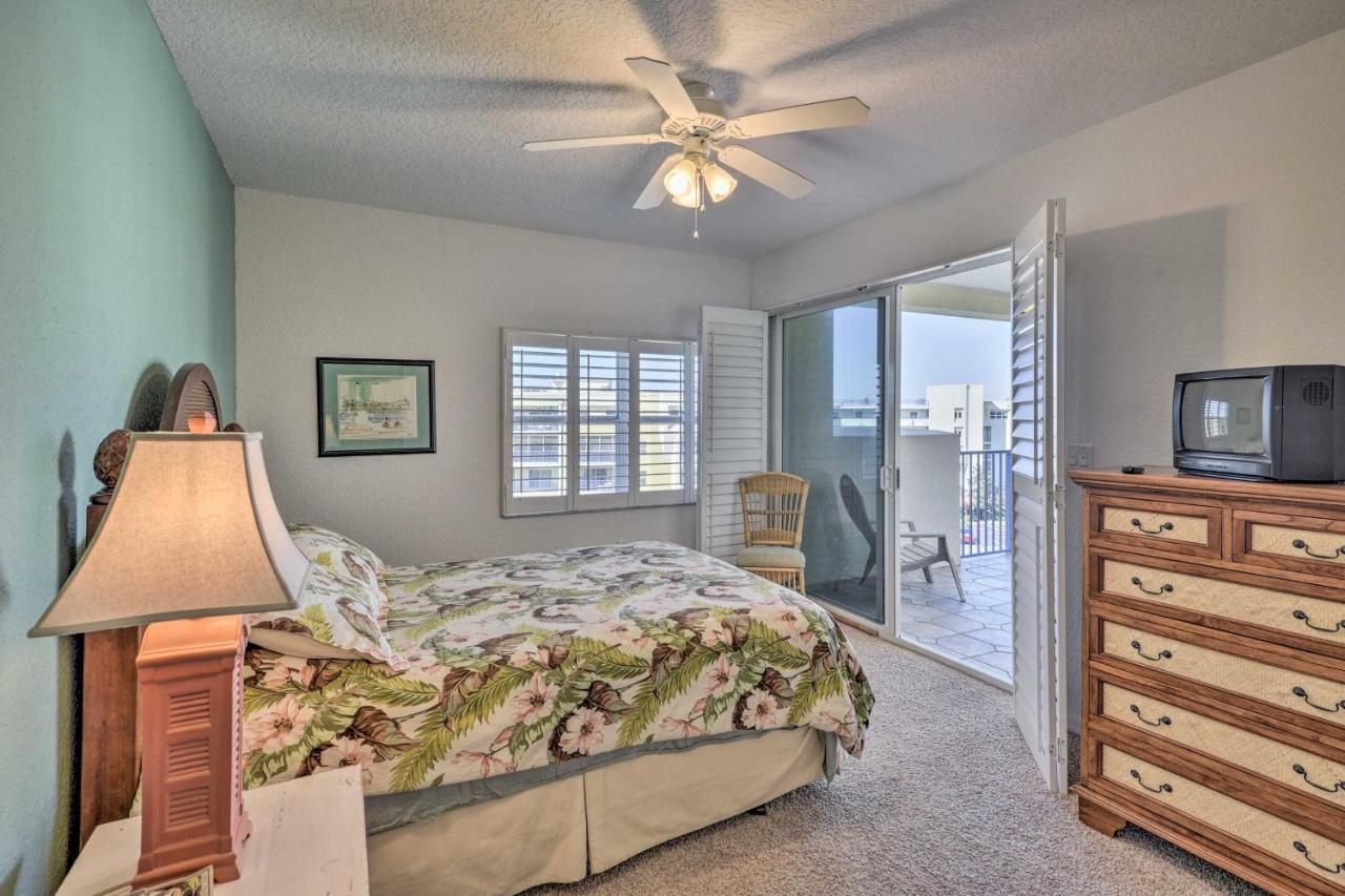 Apartment Coastal Penthouse Steps To New Smyrna Beach! *
