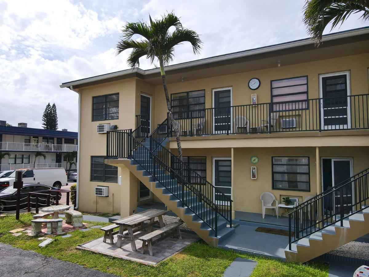 Tropic Isle & Apartment *