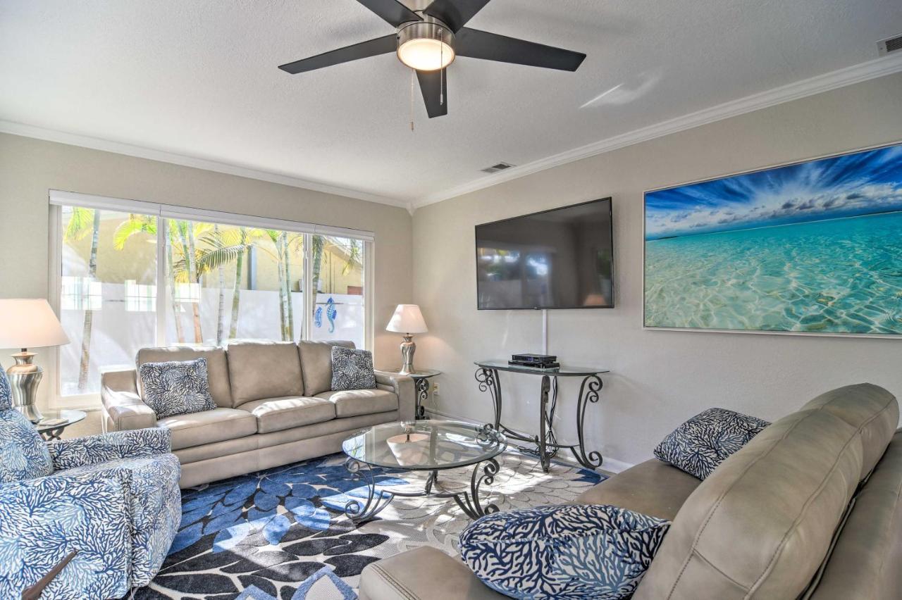 Indian Rocks - 2 Blocks To Beach! Holiday home *