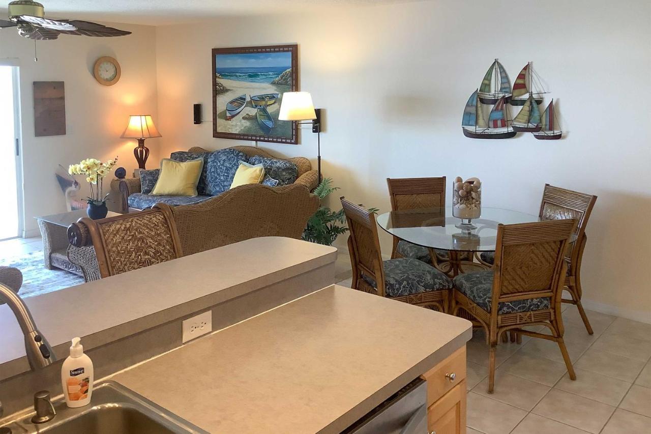 Apartment With Stunning Water Views And Large Balcony!