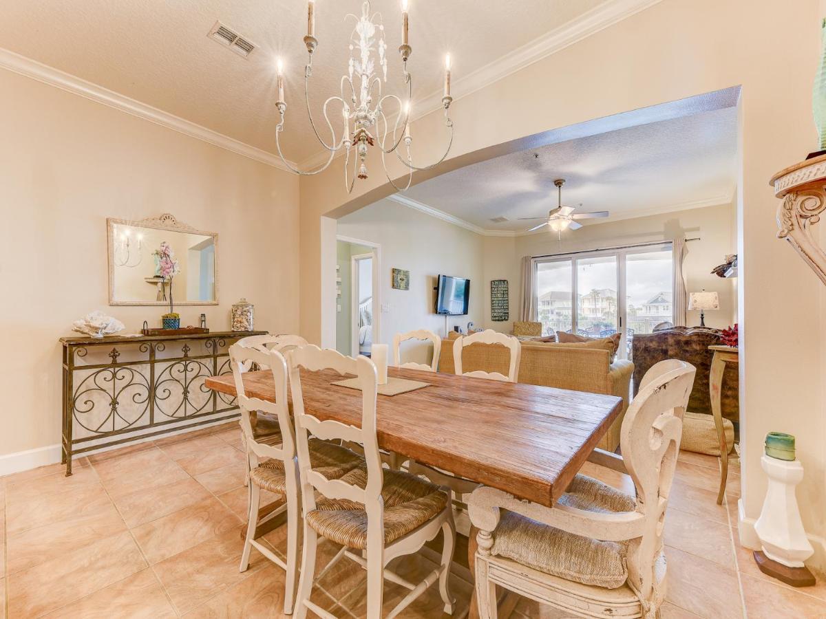 924 Cinnamon Apartment