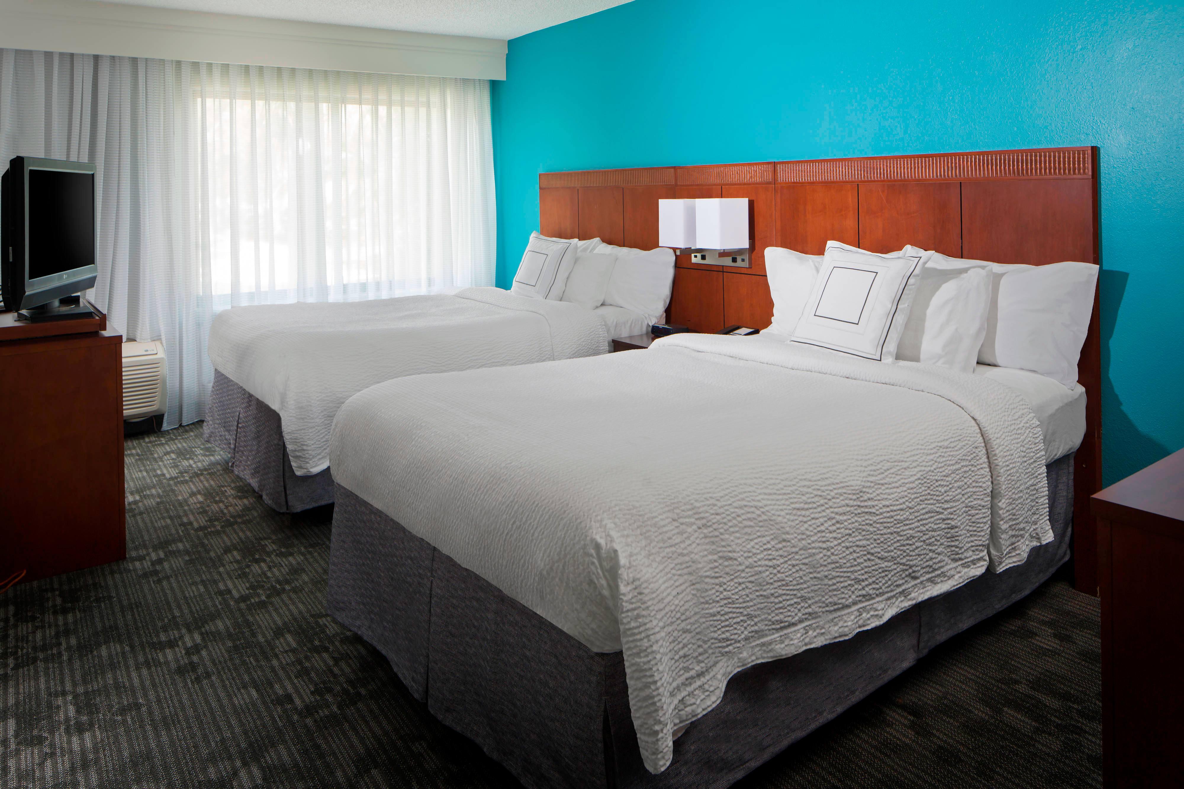 Sonesta Select Town Center