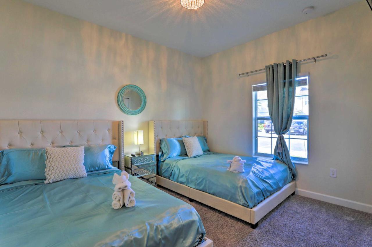 With Pool - 9 Mi To Disney! Holiday home *