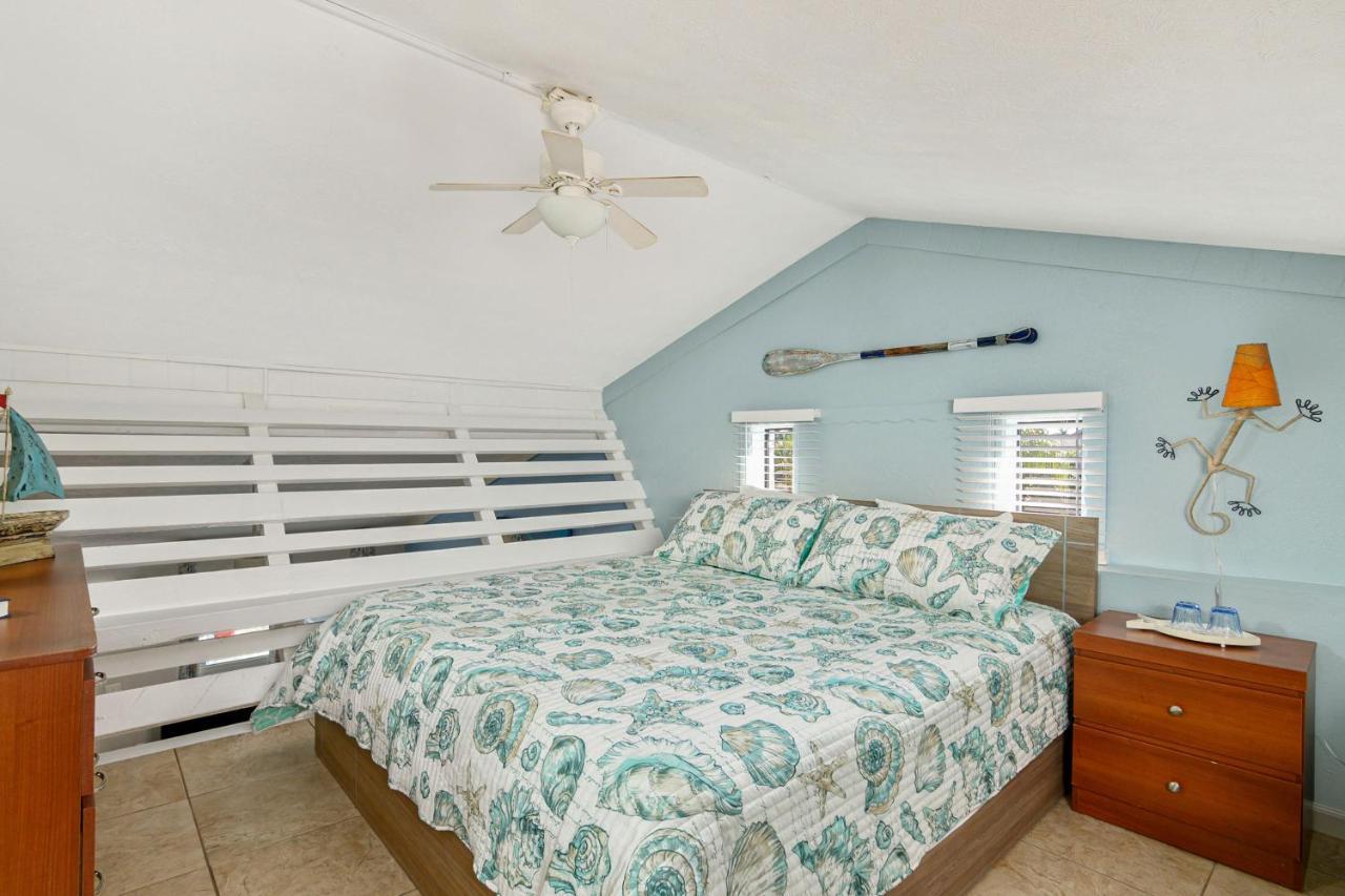 Latitude 26 Waterfront And Marina Motel
