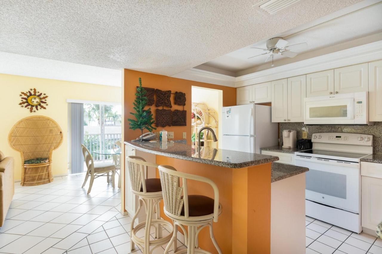 Apartment Siesta On The Beach Unit 106 Sanibel