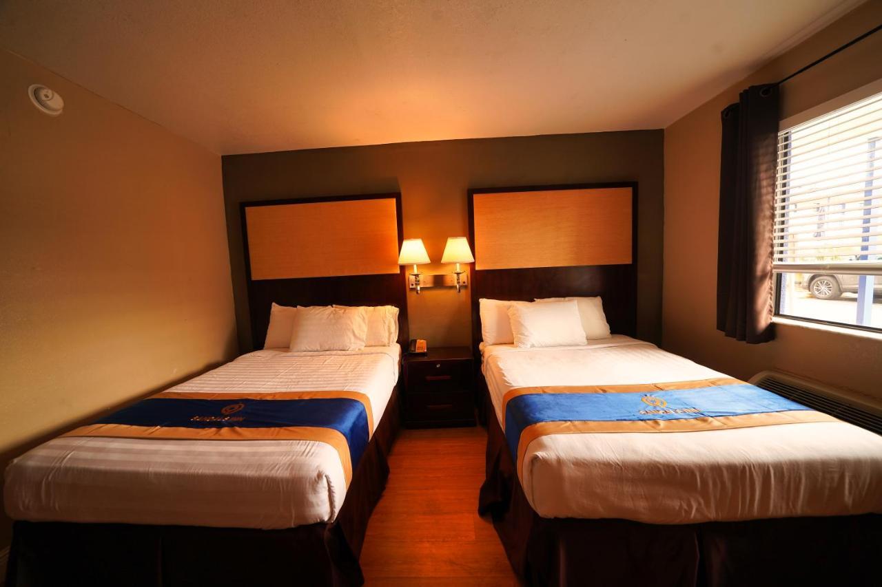 Sandals 3* Daytona Beach