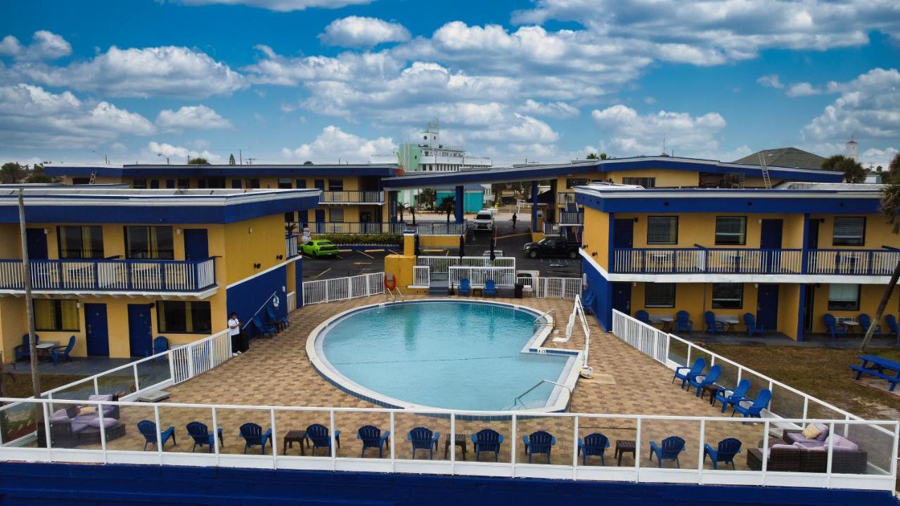 Sandals Hotel