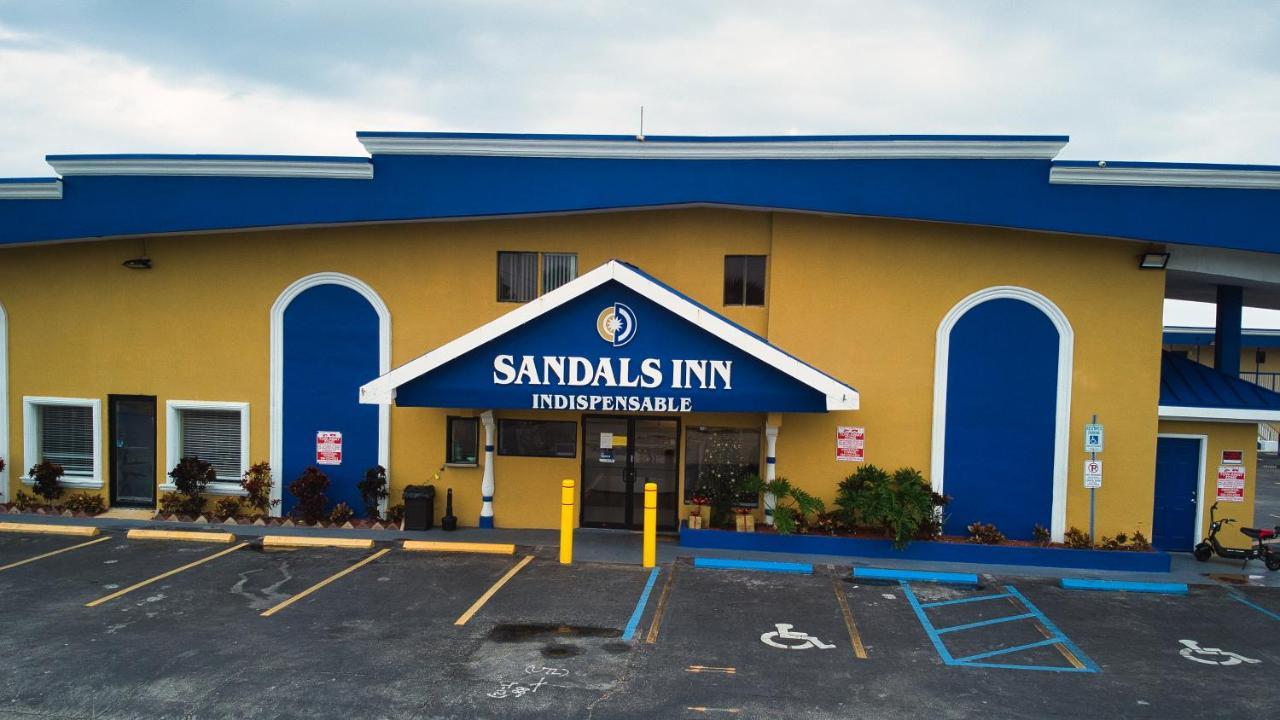 Hotel Sandals 3*