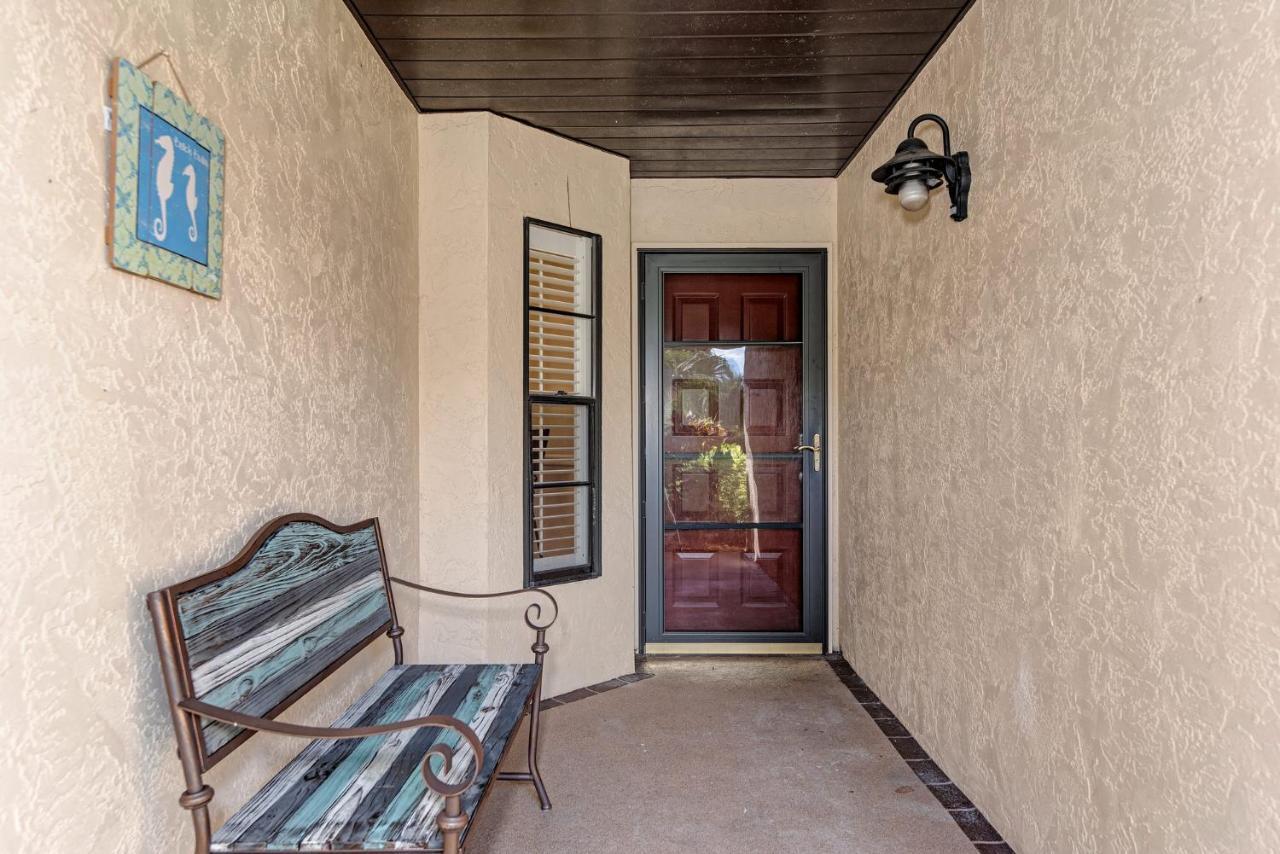 Village Des Pins 3645, 2 Bedrooms, Pool Access, Wifi, Hot Tub, Sleeps 4 *