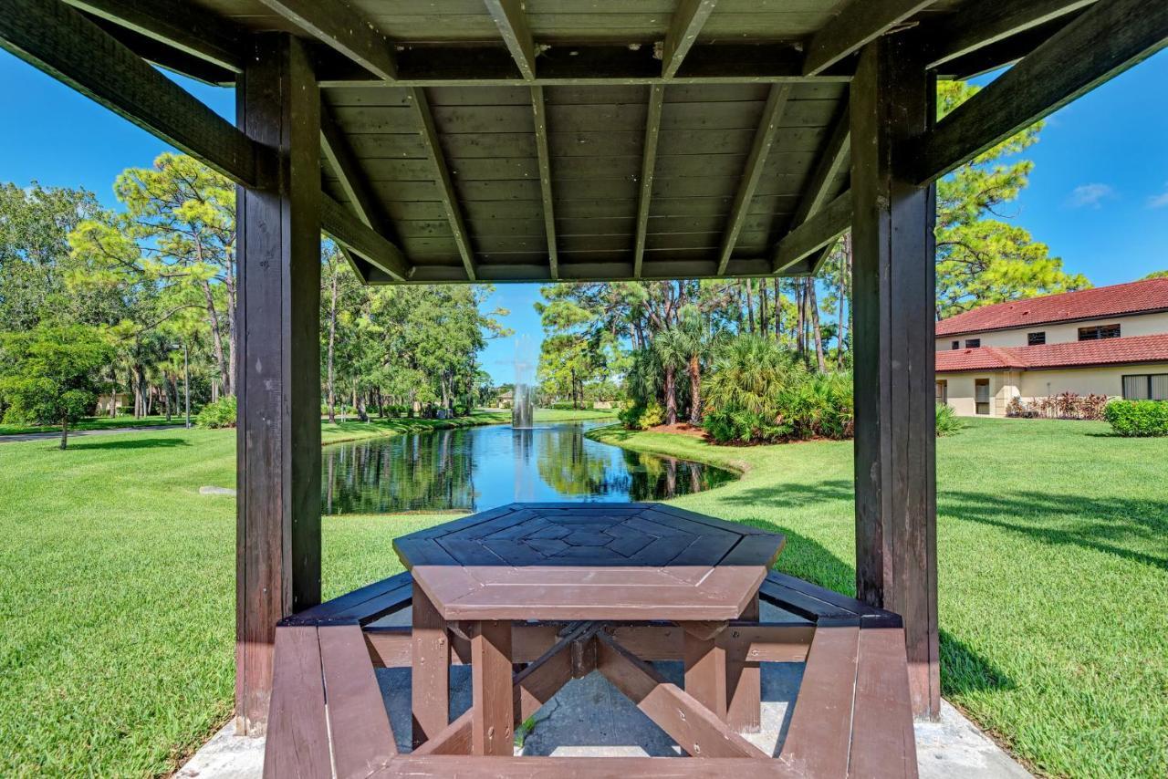 Village Des Pins 3645, 2 Bedrooms, Pool Access, Wifi, Hot Tub, Sleeps 4 *