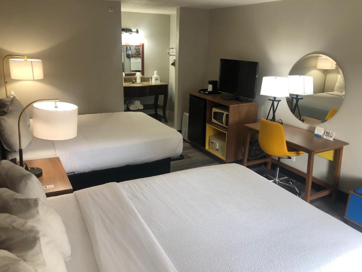 Hotel Days By Wyndham Town Center 3*
