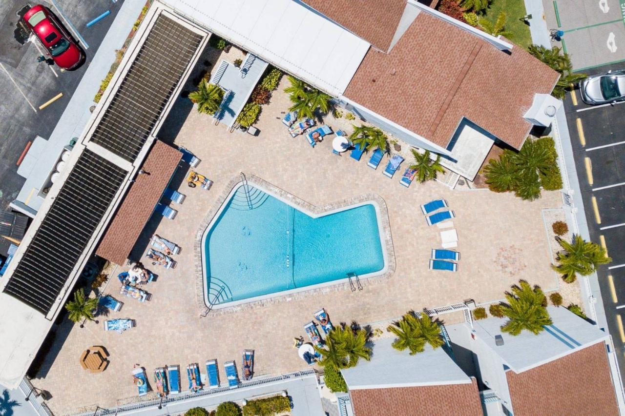 315-g - Madeira Yacht Club * St. Pete Beach