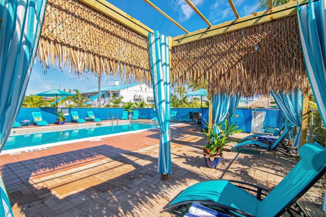 Latitude 26 Waterfront And Marina Motel