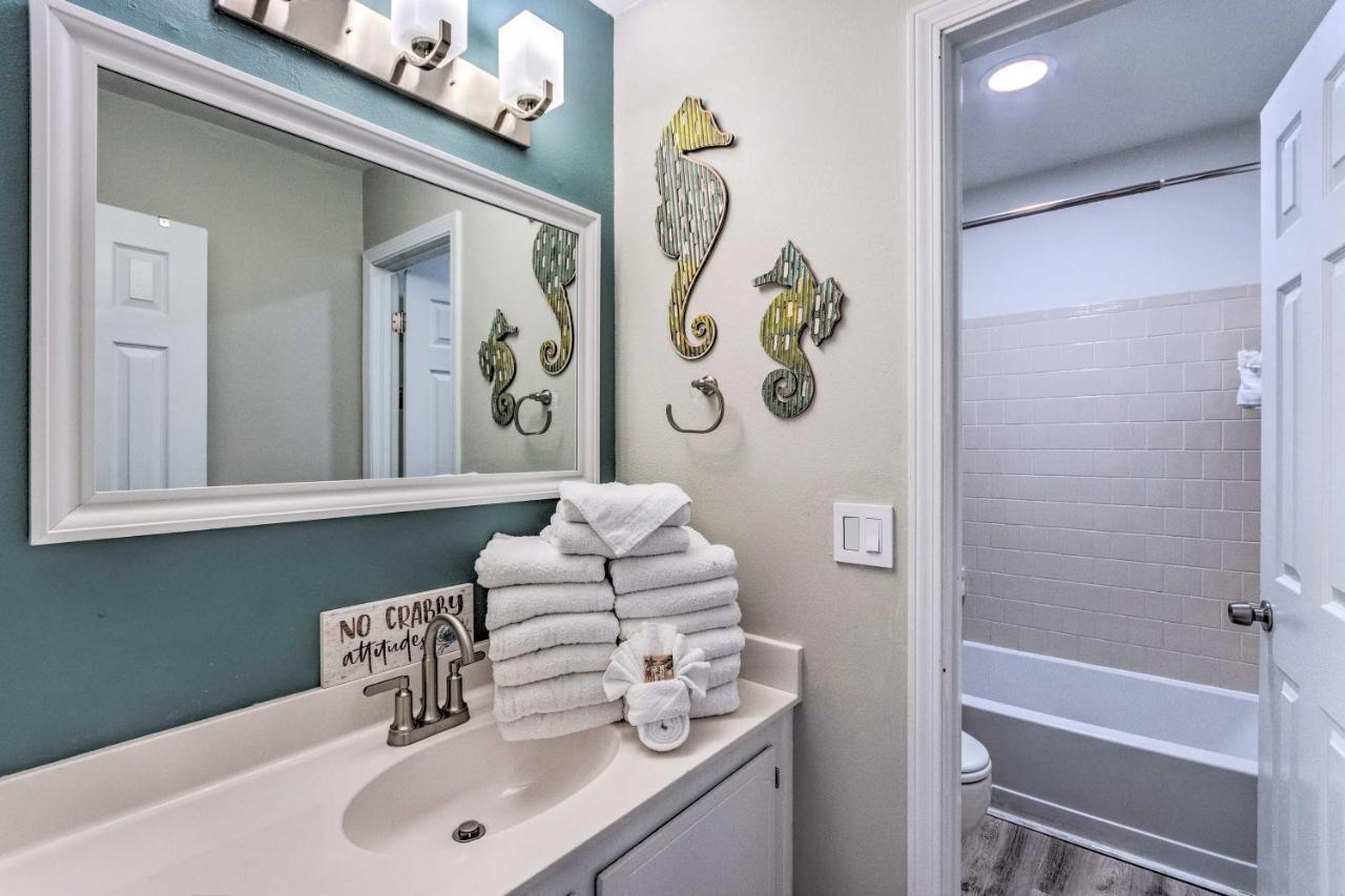Renovated Gem With Pool Access Quarter Mi To *