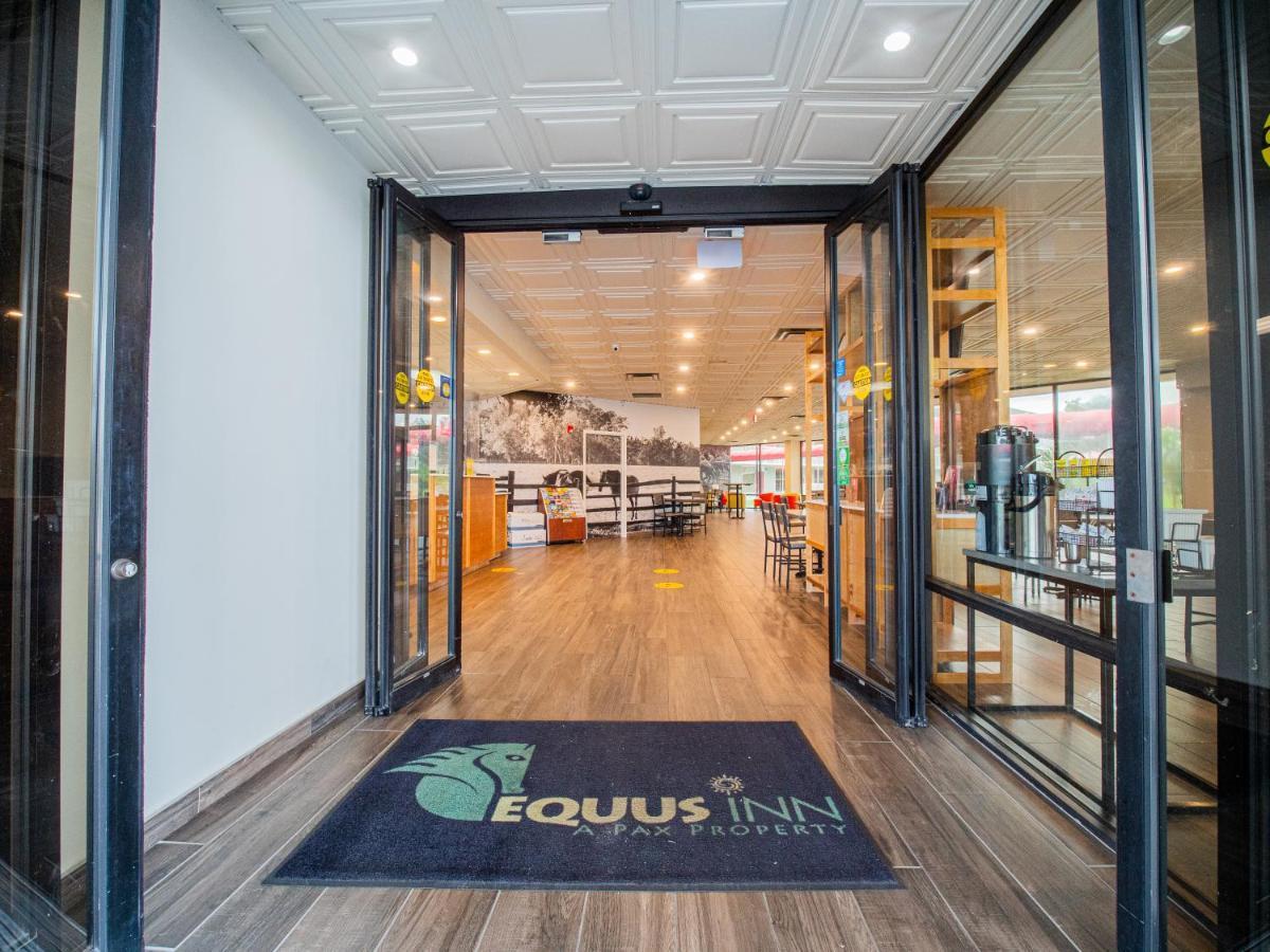 Equus I75 Hotel 3*