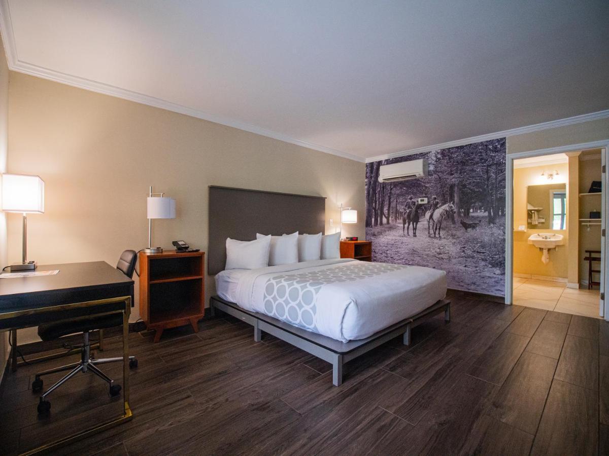 Equus I75 Hotel 3*