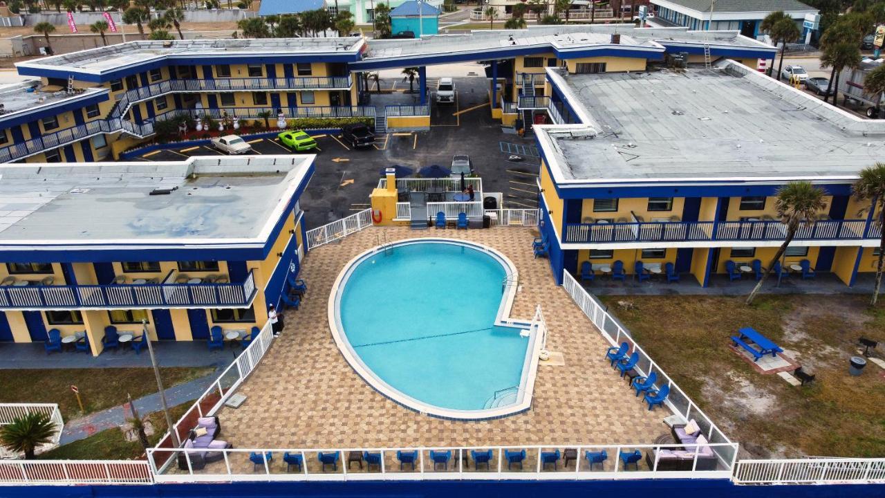 Hotel Sandals 3*