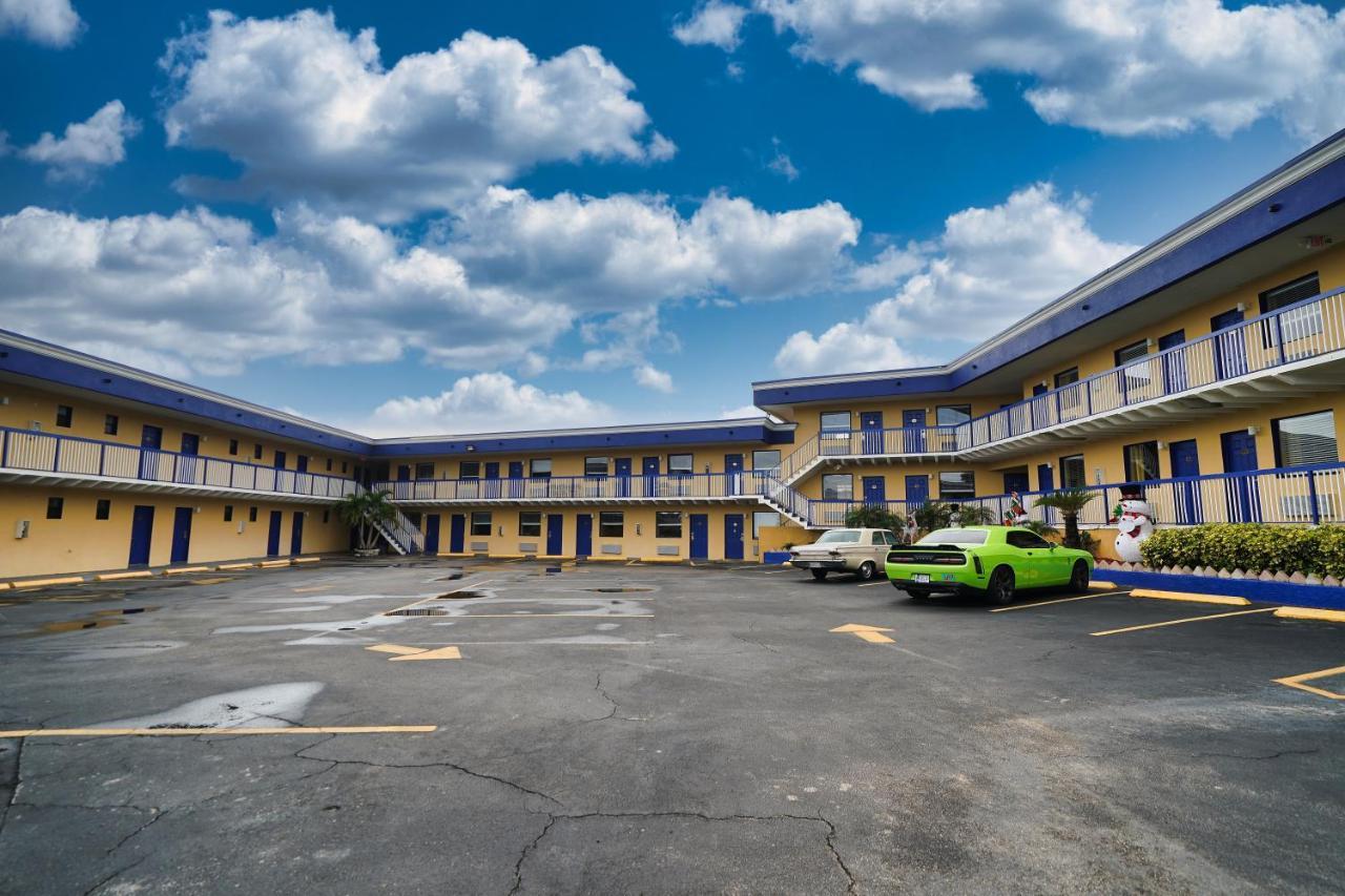 Sandals Hotel