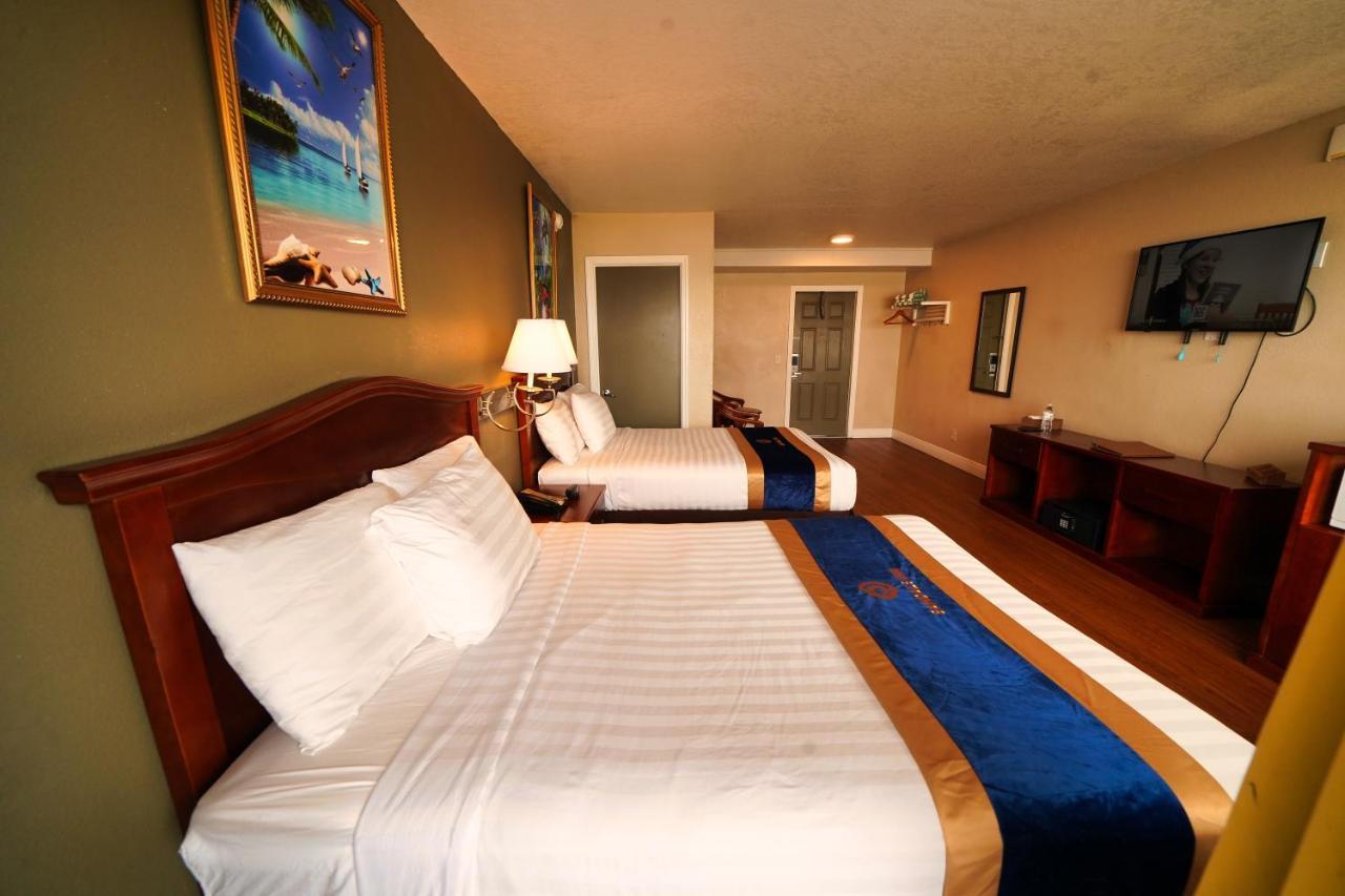 Sandals 3*