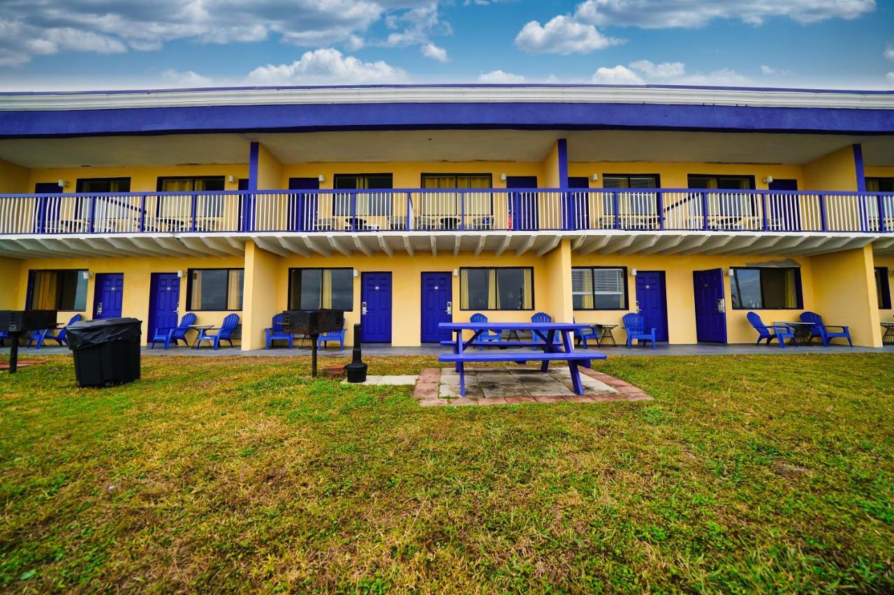 Sandals 3* Daytona Beach
