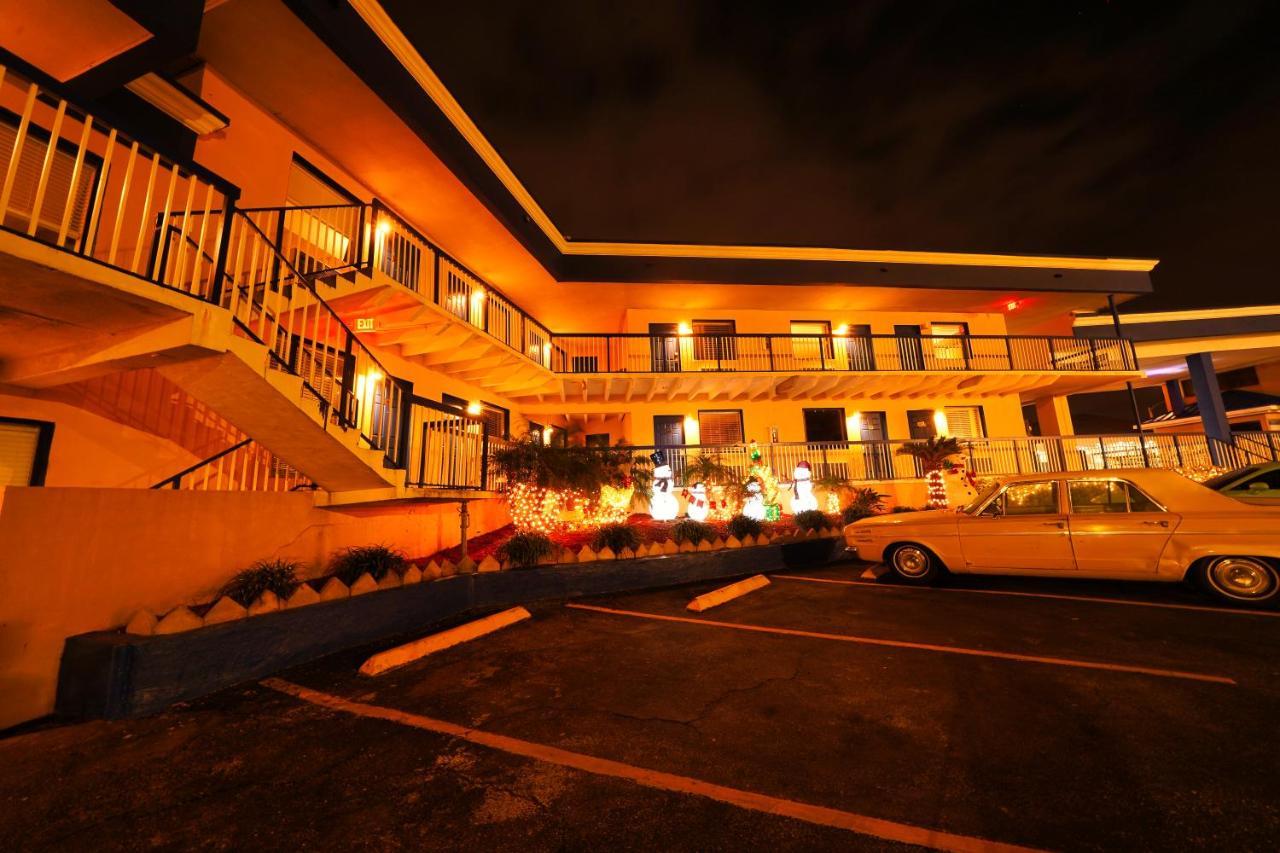 Sandals Hotel